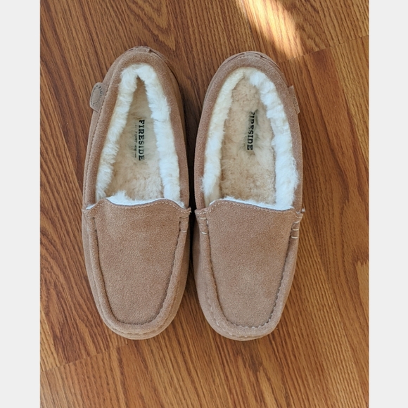 dearfoams Shoes - Fireside Dearfoam Tan Moccasins Size 8